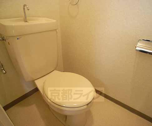 トイレ　トイレ。