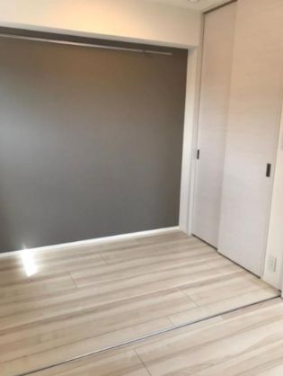 その他部屋・スペース　広くて明るい寝室