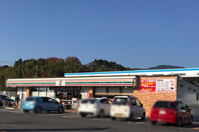 コンビニ　セブン－イレブン　大津苗鹿店（コンビニ）まで300m