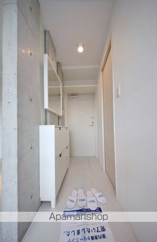 LAPiS上北沢IIの玄関写真