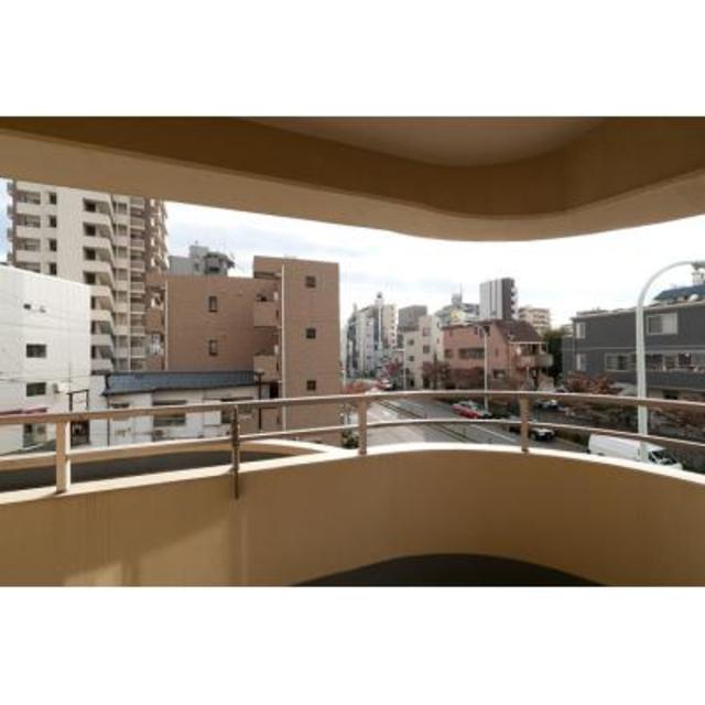 バルコニー　（同マンション別室・参考写真）