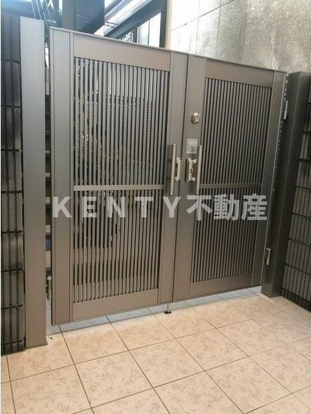 エントランス　清潔なエントランスです