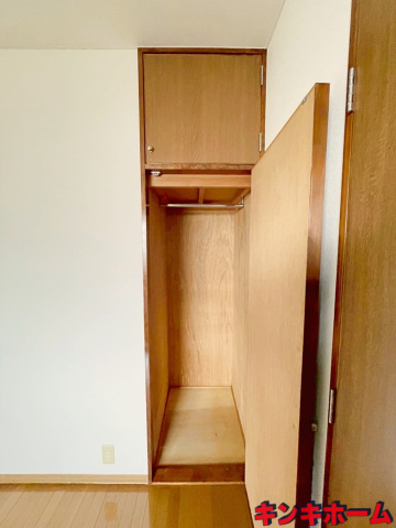 収納　写真は別のお部屋です。