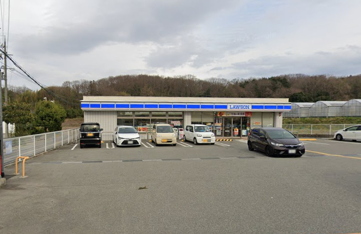 コンビニ　ローソン 有野町二郎店（コンビニ）まで942m