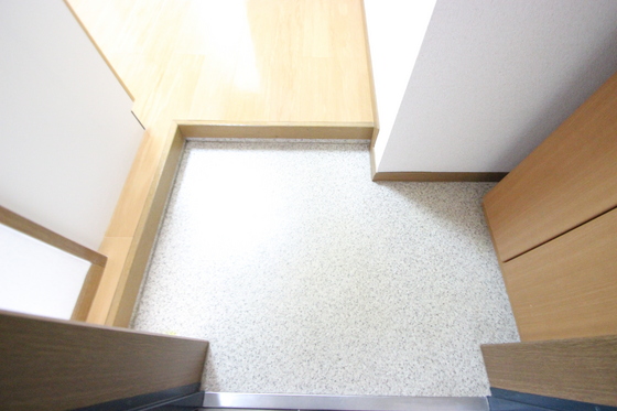 玄関　※別部屋の写真です