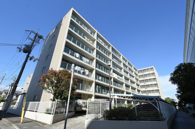 建物外観　TVモニター付きインターホンで安心☆