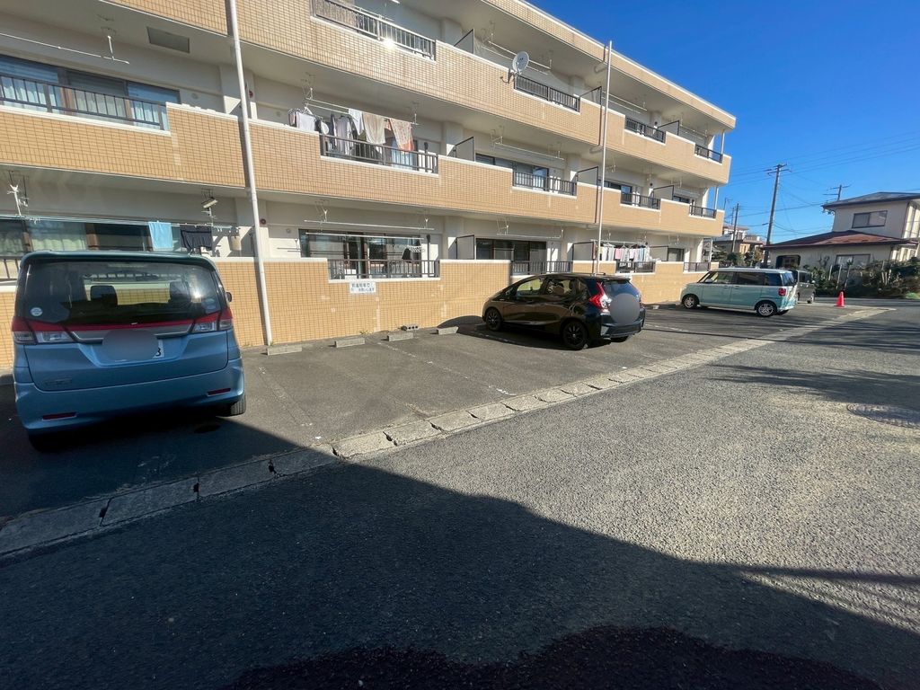駐車場　駐車場