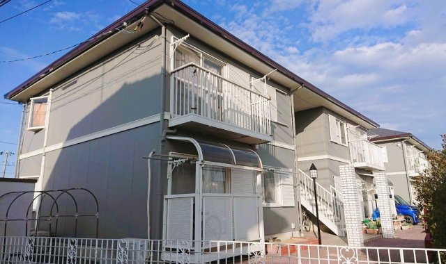 建物外観　積水ハウス施工の落ち着いた外観。2023年に外壁屋根塗装済み