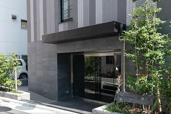 エントランス　弊社は都内全域の物件をご紹介可能です！