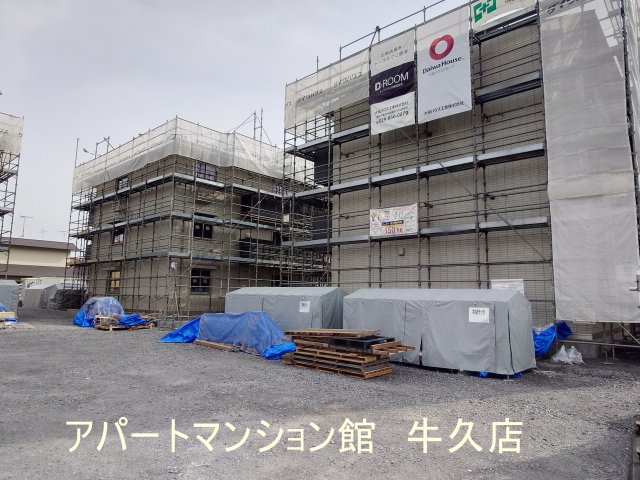 建物外観　建築中