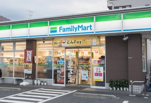 コンビニ　ファミリーマート 松原六丁目店（コンビニ）まで76m