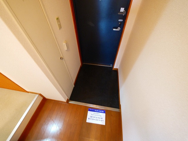 玄関　収納もある玄関です