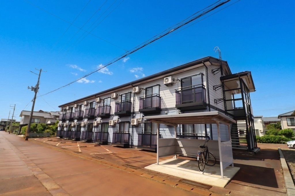 建物外観　バルコニー側
