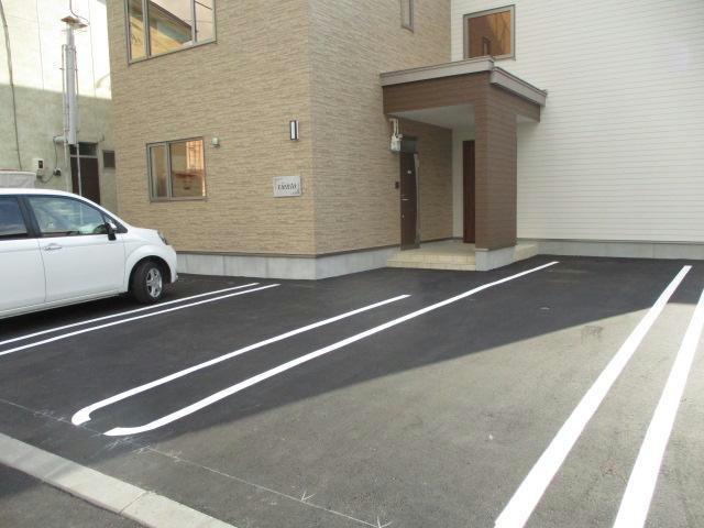 駐車場　駐車場