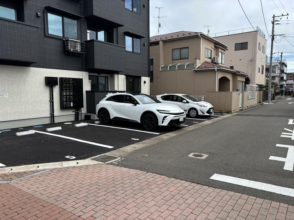 駐車場　駐車場屋根なし平置き