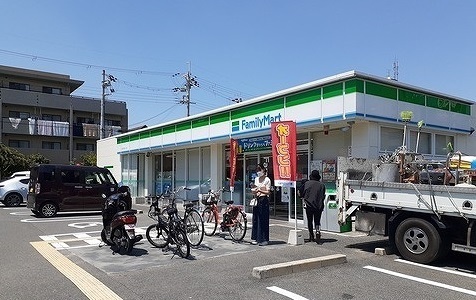 その他　ファミリーマート様（その他）まで400m