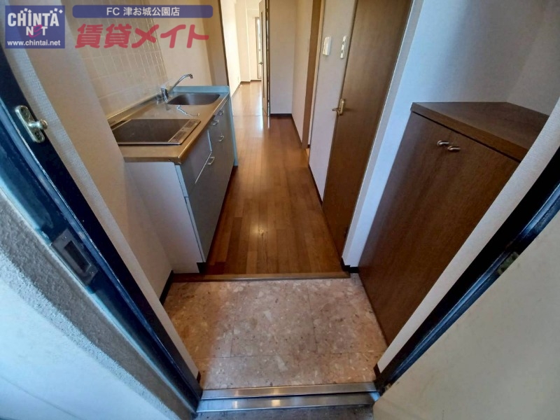 玄関　反転タイプ参考写真