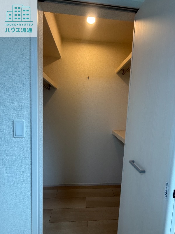 収納　※別号室の写真になります。