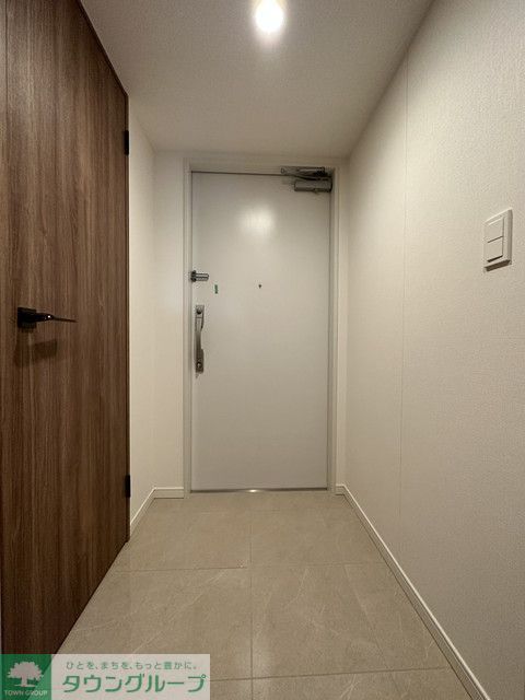 玄関　※写真は同タイプ住戸です。