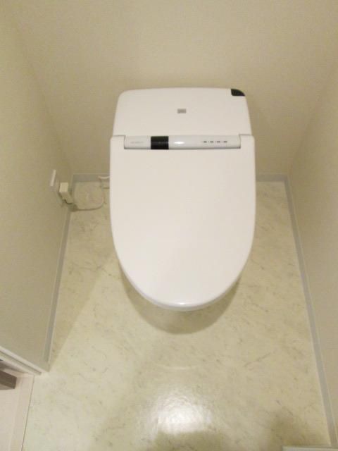 トイレ　★温水洗浄機能付き★