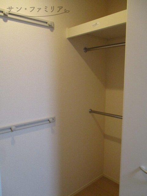 収納　同一物件別部屋写真