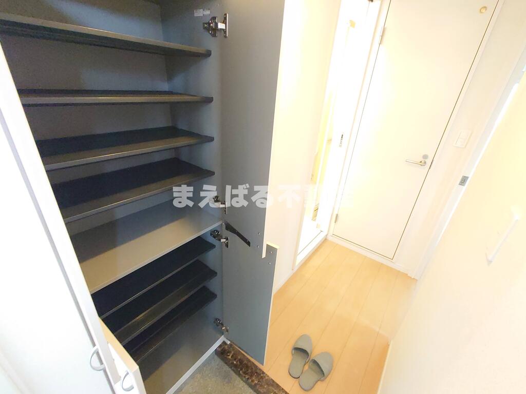 玄関　シューズボックス