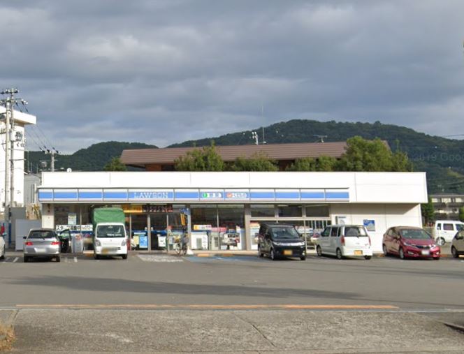コンビニ　ローソン 海南名高西店（コンビニ）まで318m