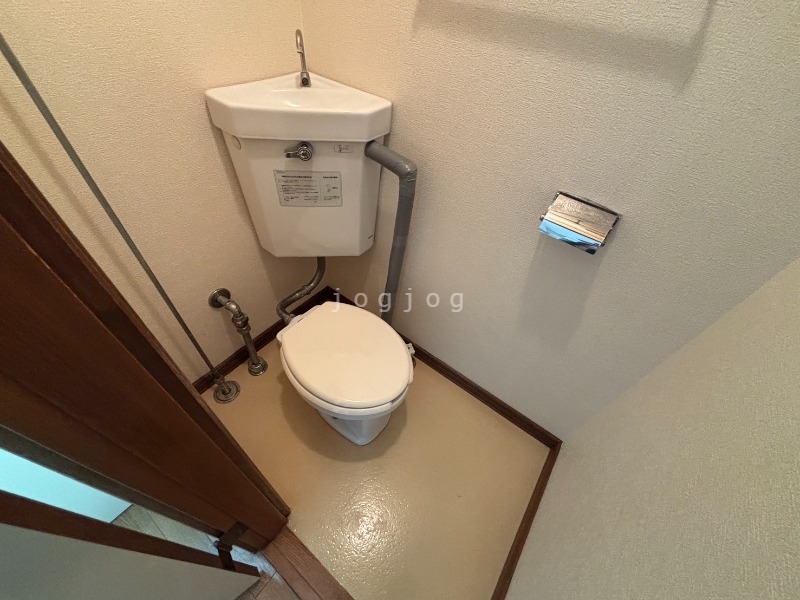 トイレ　当社サービスセンターで温水洗浄便座の設置承ります★