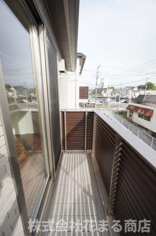 バルコニー　物件、駅でお待ち合わせでのご案内歓迎！