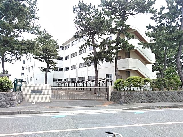 高校・高専　神奈川県立茅ケ崎西浜高等学校（高校・高専）まで892m