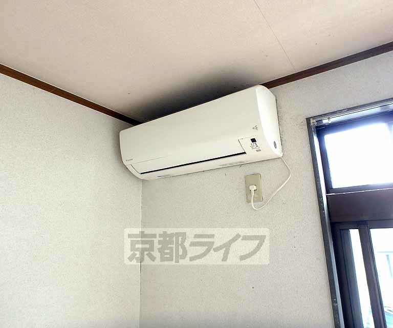 その他設備　真夏と真冬のお部屋を快適にしてくれます