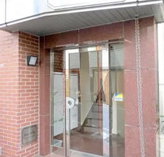 エントランス　ラ・スペランツァ学芸大学