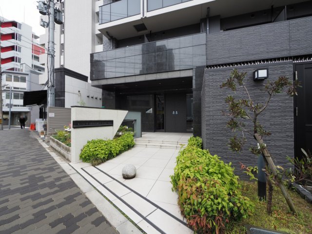 エントランス　清潔なエントランスです