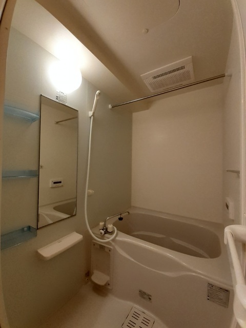 バス・シャワールーム　※別部屋の参考写真です。