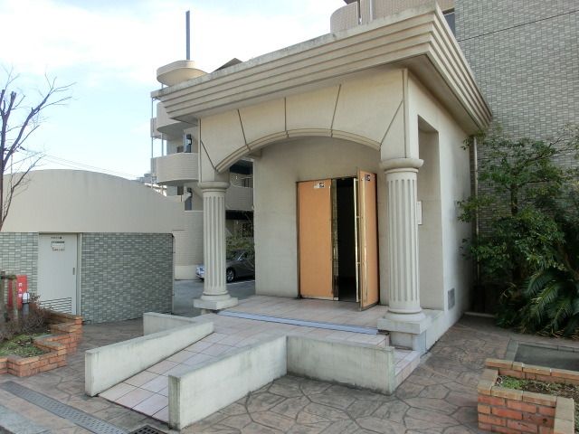 セキュリティ　オートロック付きのマンションです