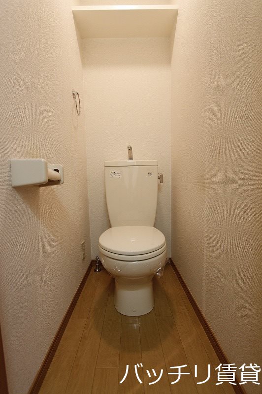 トイレ　同型タイプの為、現状を優先致します。
