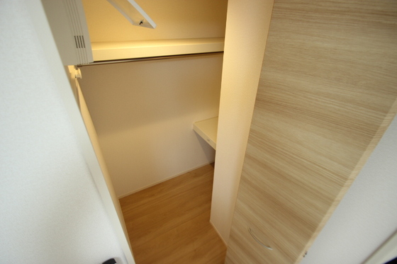 収納　※別部屋の写真です