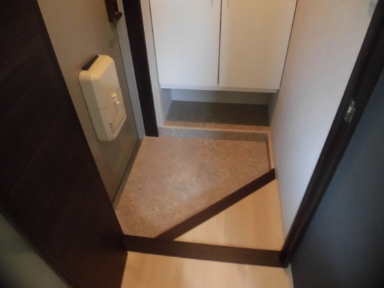 玄関　※別部屋の写真です