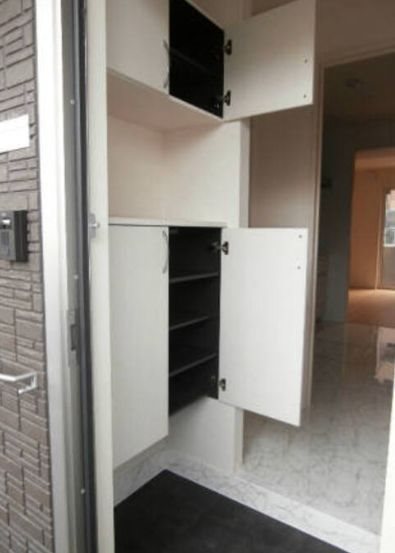 玄関　※同物件別号室参考写真