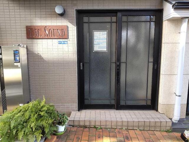 エントランス　建物入口