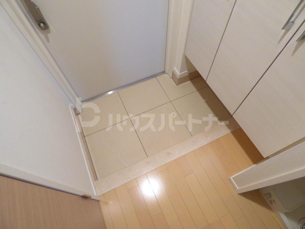パークアクシス西船橋本郷町の玄関写真
