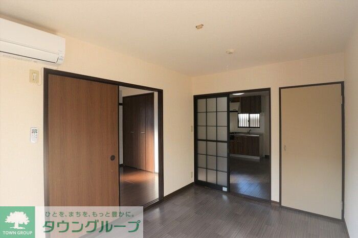 居室・リビング　※別号室参考写真です
