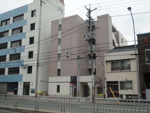 建物外観　外観写真（昼）