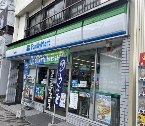 コンビニ　ファミリーマート 緑橋店（コンビニ）まで710m