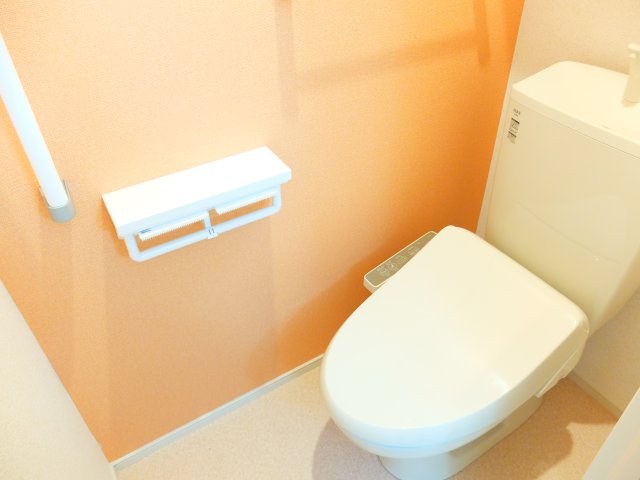 トイレ　ウォシュレット付きトイレです◎