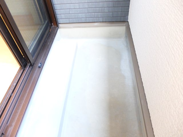 バルコニー　シャッター雨戸完備していいます◎