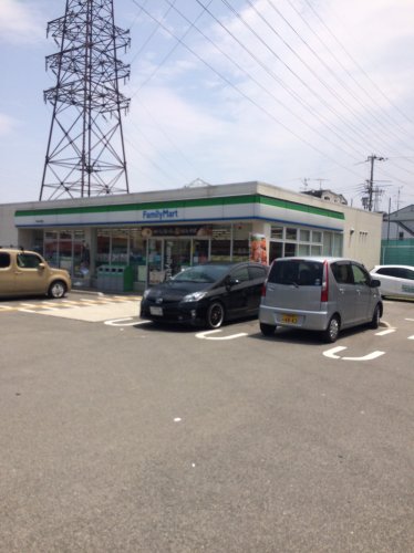 コンビニ　ファミリーマート門真大池町店（コンビニ）まで772m
