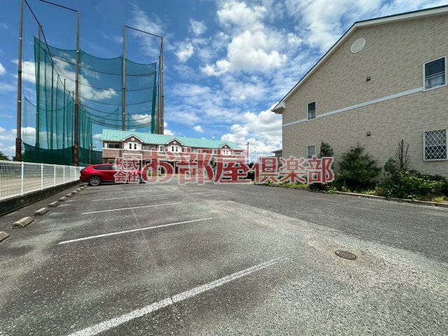 駐車場　駐車場に車を止められます
