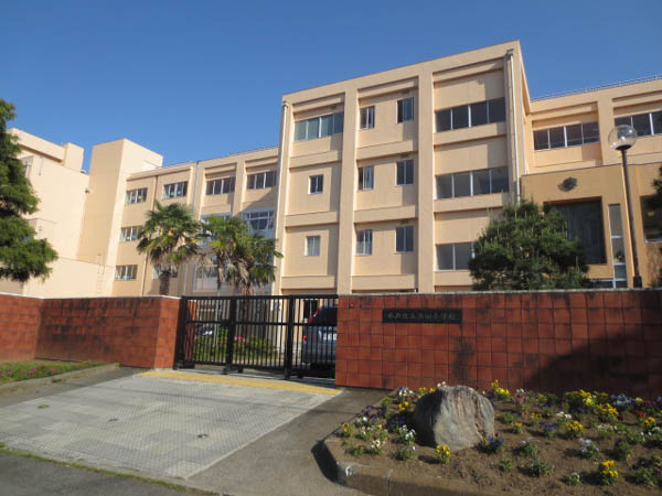 小学校　浜田小（小学校）まで650m