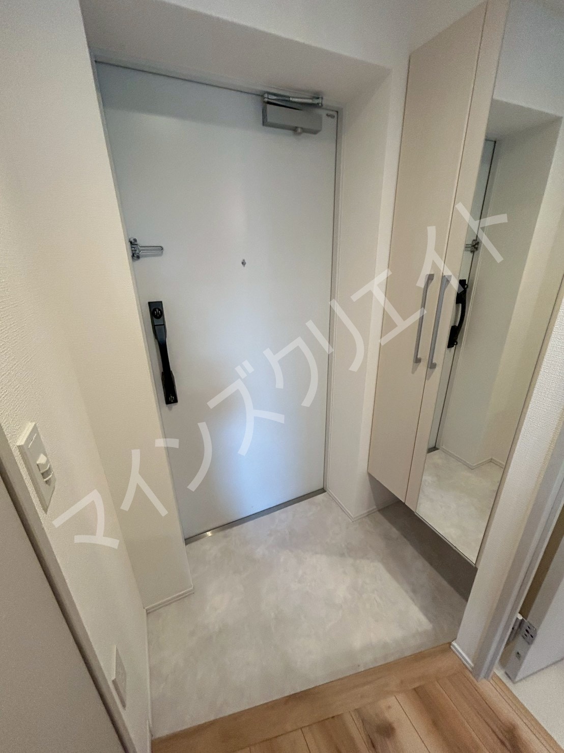 玄関　他部屋参照